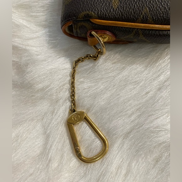 LV authentic Limited Key pouch in monogram - Picture 11 of 16